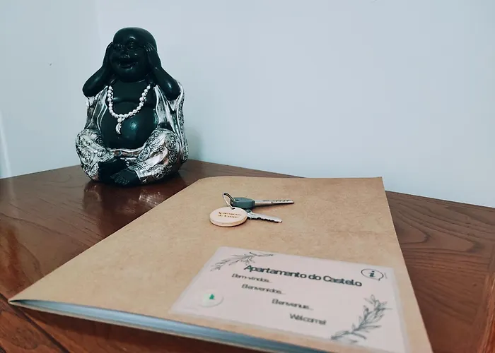 Do Castelo Apartment *